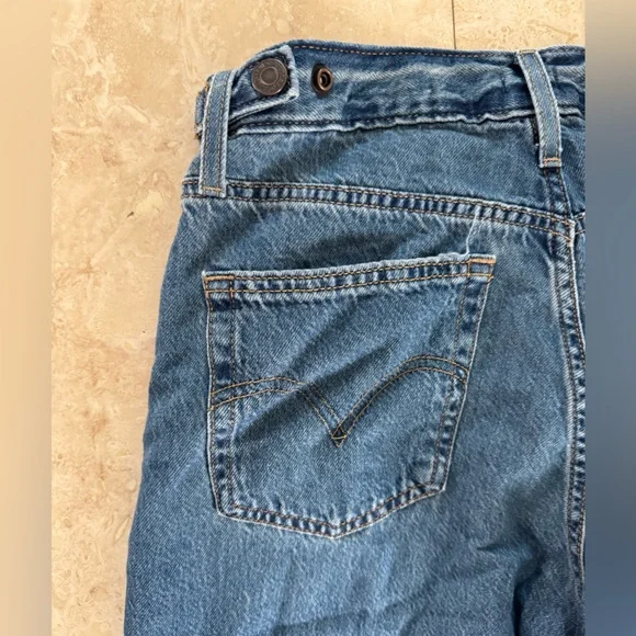 Levi’s Cinch Baggy Jeans Medium Wash - Picture 2 of 7
